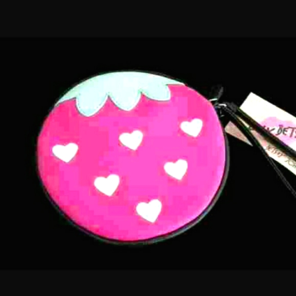 Women's Wristlet Clutch Handbag Pink Berry Betsey Johnson New